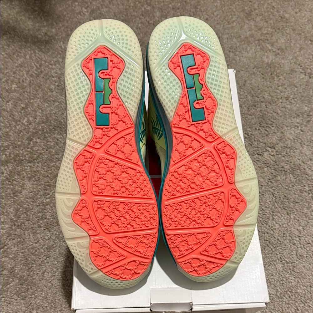 Nike LeBron IX Low White Lime and Bright Mango - Picture 8 of 8
